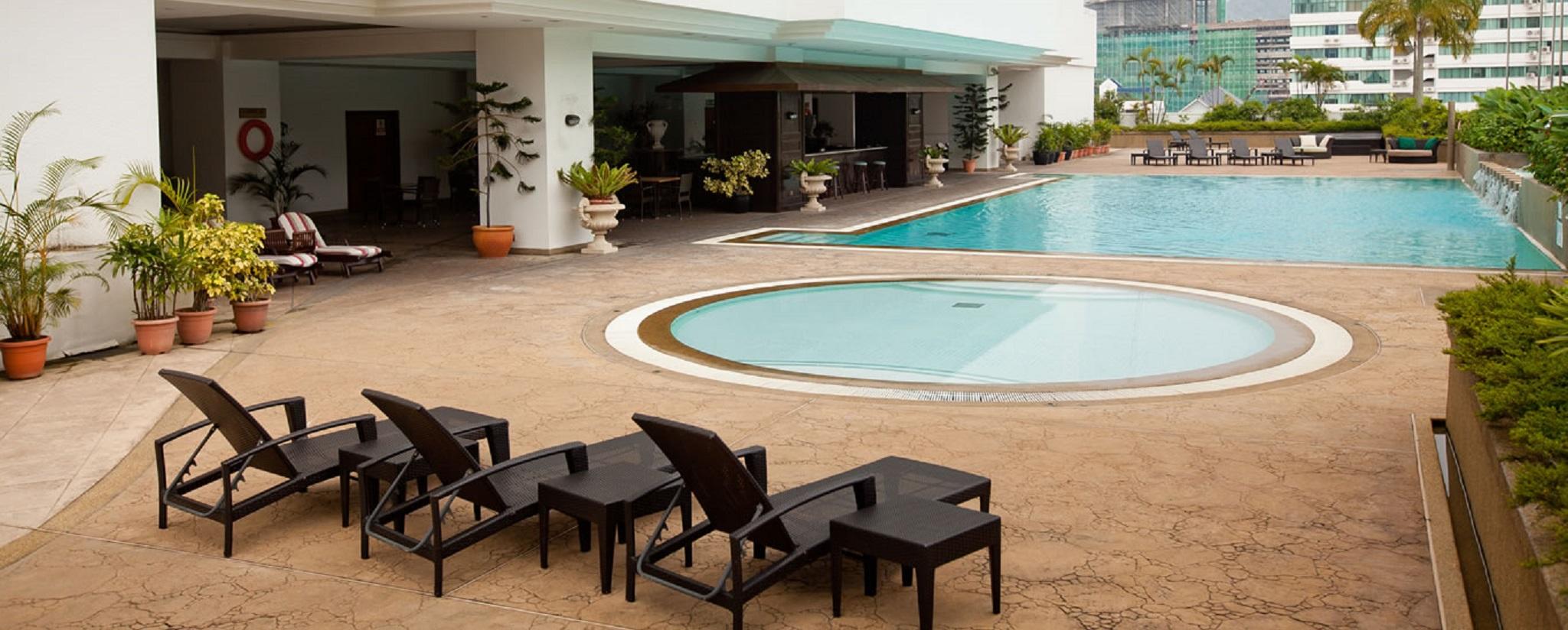 Gurney Bay Hotel, A Parkroyal Partner Hotel George Town Eksteriør bilde The pool at the hotel